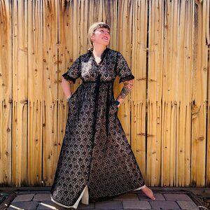 Vintage Peignoir Robe 60s Marilyn Black Floral Lace Peignoir Lingerie Robe | M/L